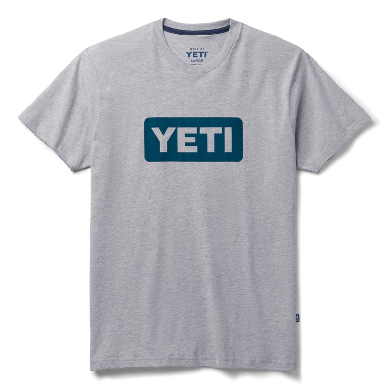 YETI LOGO BADGE PREMIUM SHORT SLEEVE T-SHIRT
